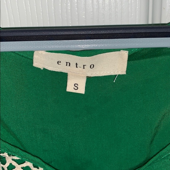 Ladies Entro Boutique Top Small Green Like New - Picture 2 of 3